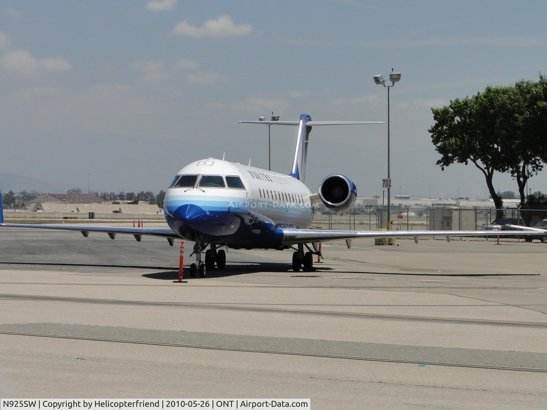 N925SW, 2002 Bombardier CRJ-200LR (CL-600-2B19) C/N 7682, Parked at ONT and appears ready to go