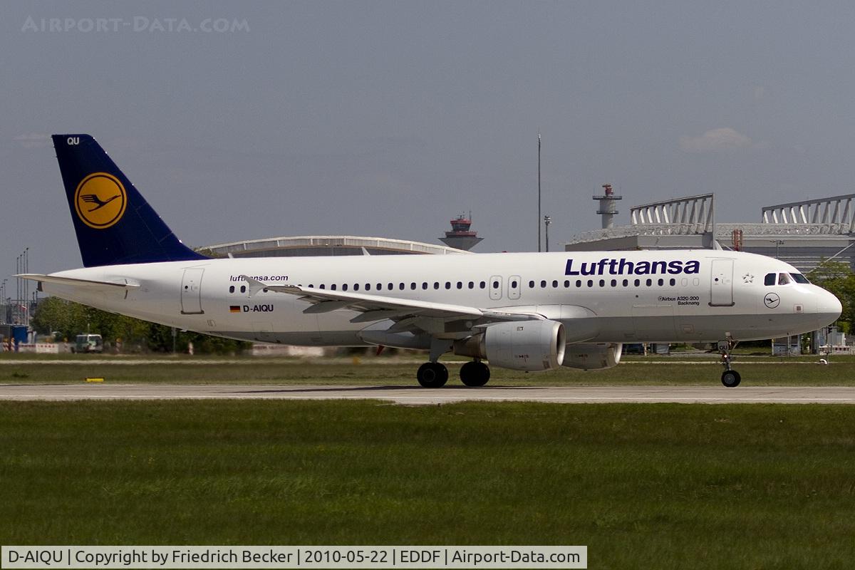 D-AIQU, 2000 Airbus A320-211 C/N 1365, departing via RW18W