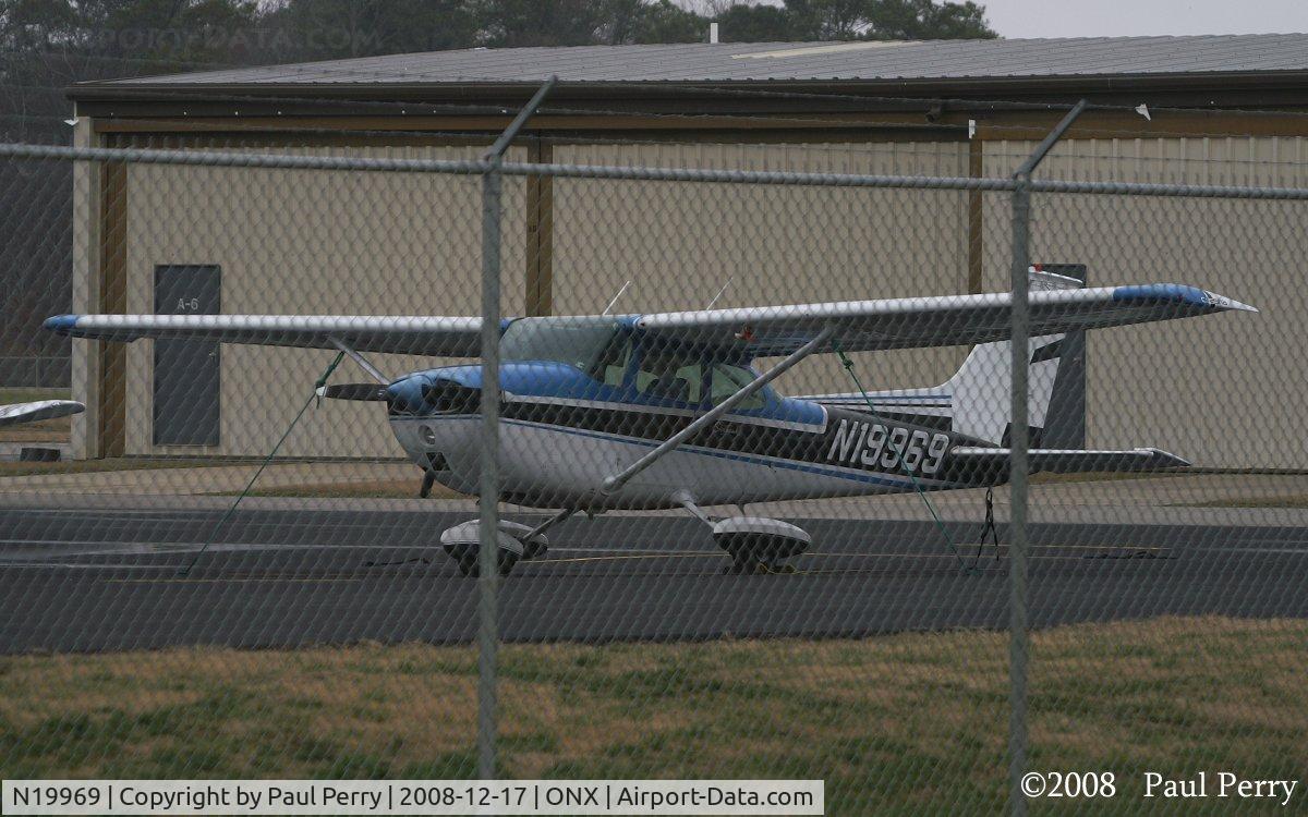 N19969, 1972 Cessna 172M C/N 17260896, Nice colors...wish I had more light