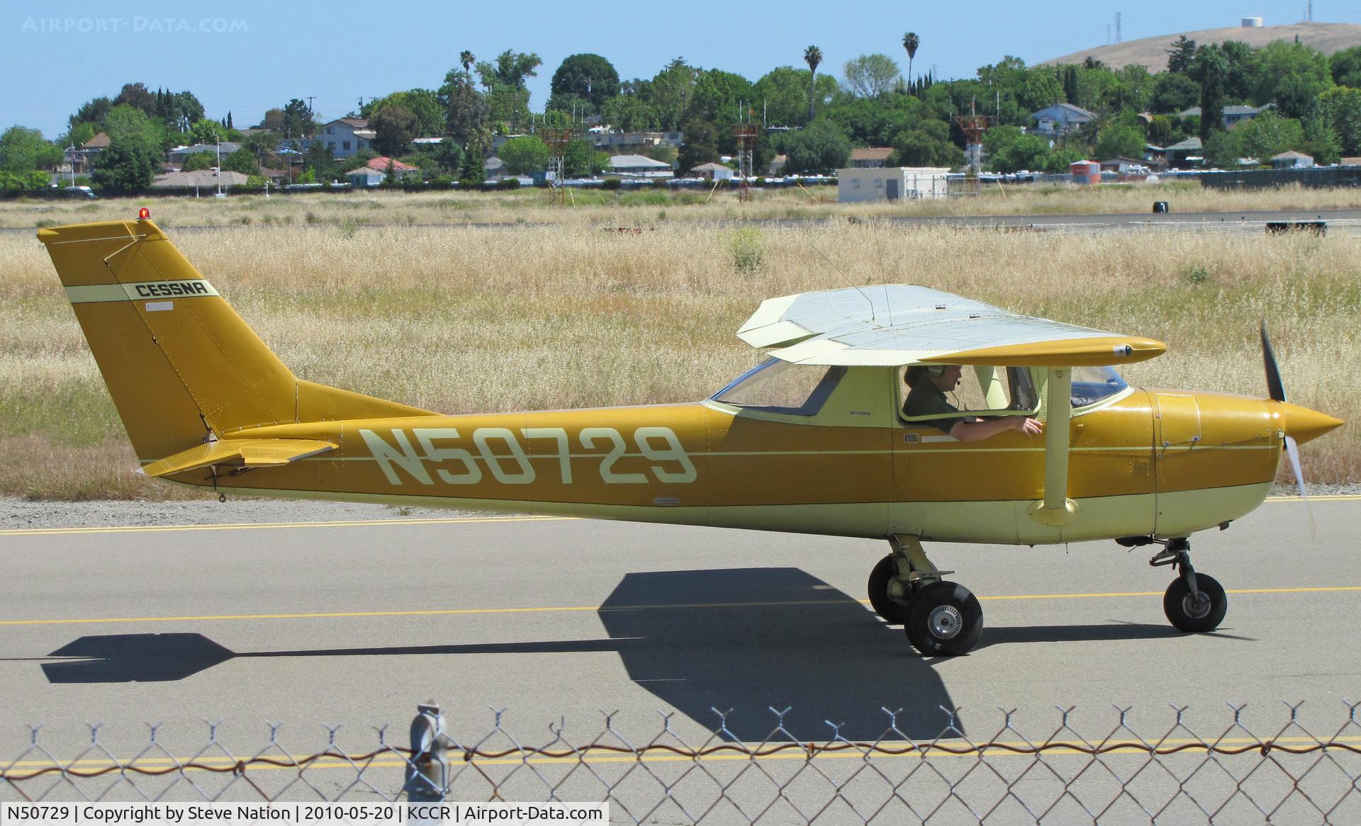 N50729, 1968 Cessna 150J C/N 15069513, Petaluma-based (KO69) 1968 Cessna 150J taxying by viewing area @ Buchanan Field for t/o on RWY 32R