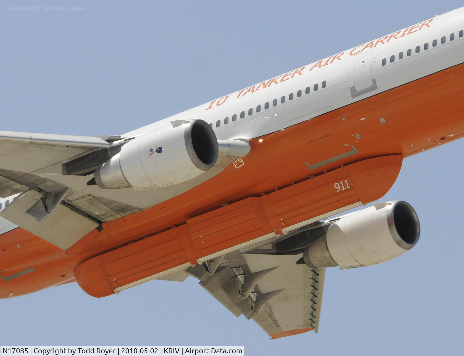 N17085, 1975 McDonnell Douglas DC-10-30 C/N 47957, March Field Airfest 2010