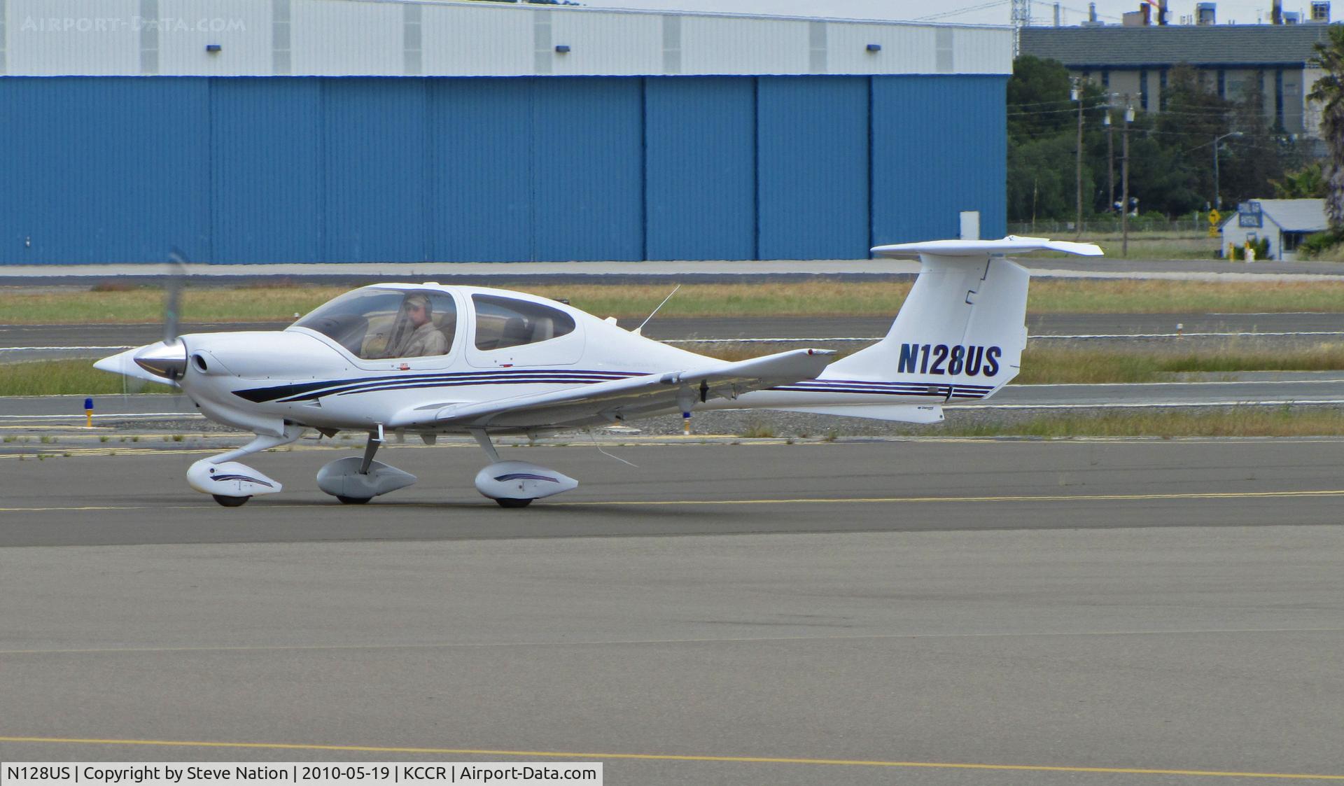 N128US, 2006 Diamond DA-40 Diamond Star C/N 40.728, 2006 Diamond Aircraft Ind Inc DA 40 returning to KCCR (Buchanan Field)
