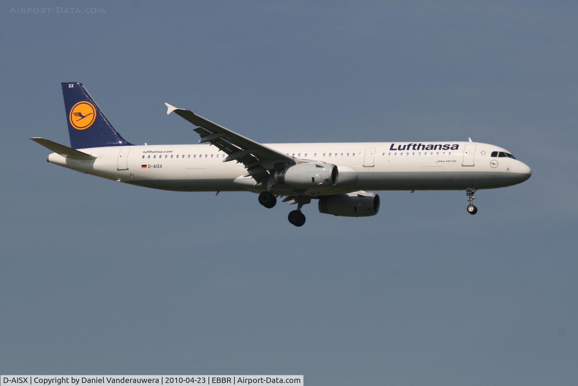 D-AISX, 2009 Airbus A321-231 C/N 4073, Arrival of flight LH4572 to RWY 02