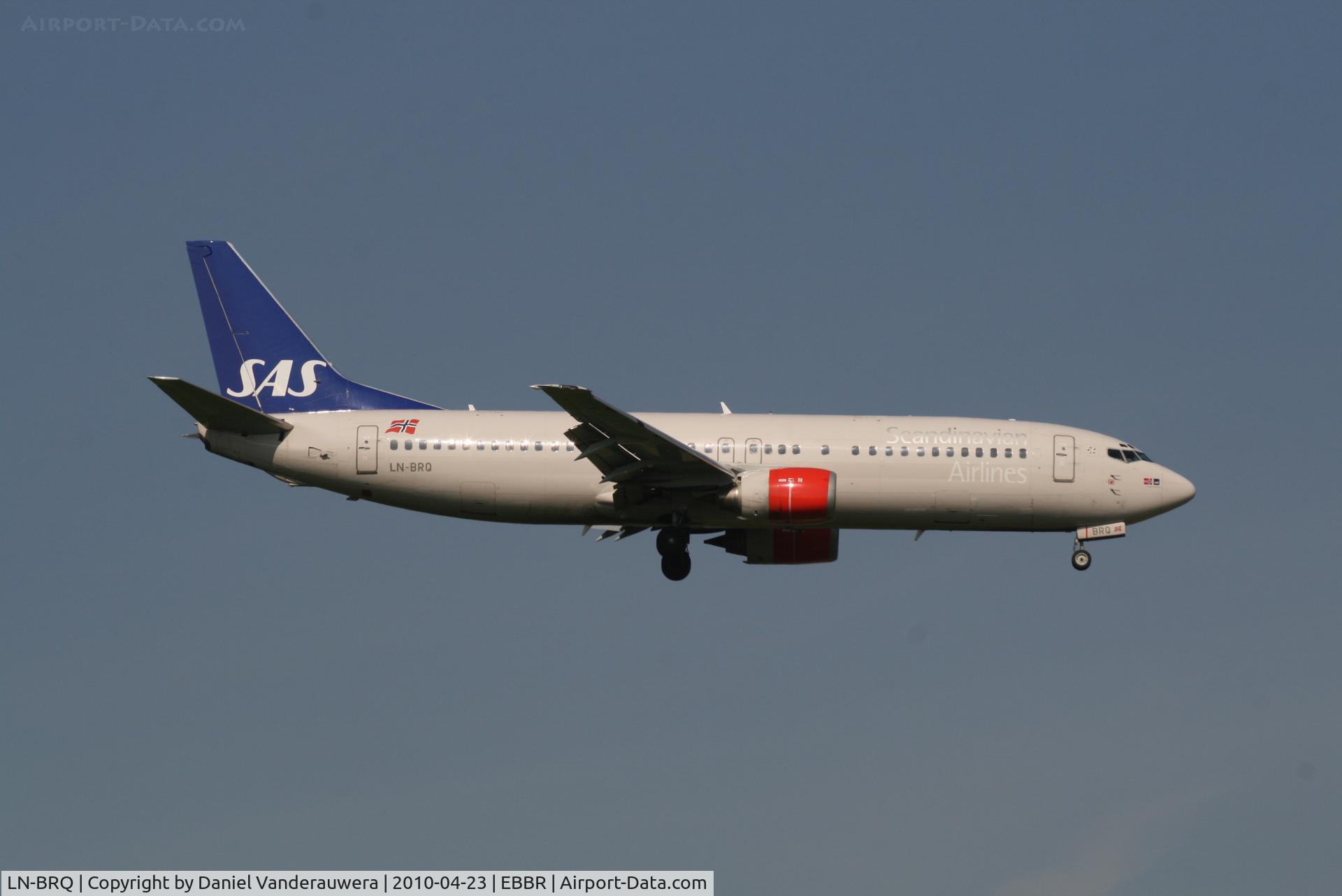 LN-BRQ, 1991 Boeing 737-405 C/N 25348, Arrival of flight SK4743 to RWY 02