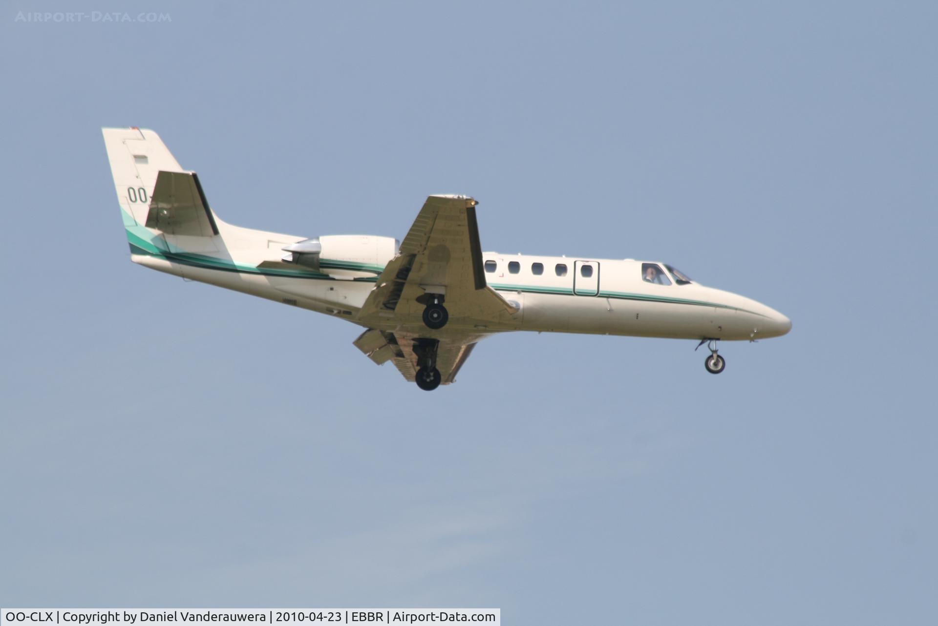 OO-CLX, 1999 Cessna 560 Citation Ultra C/N 560-0537, Arrival to RWY 02