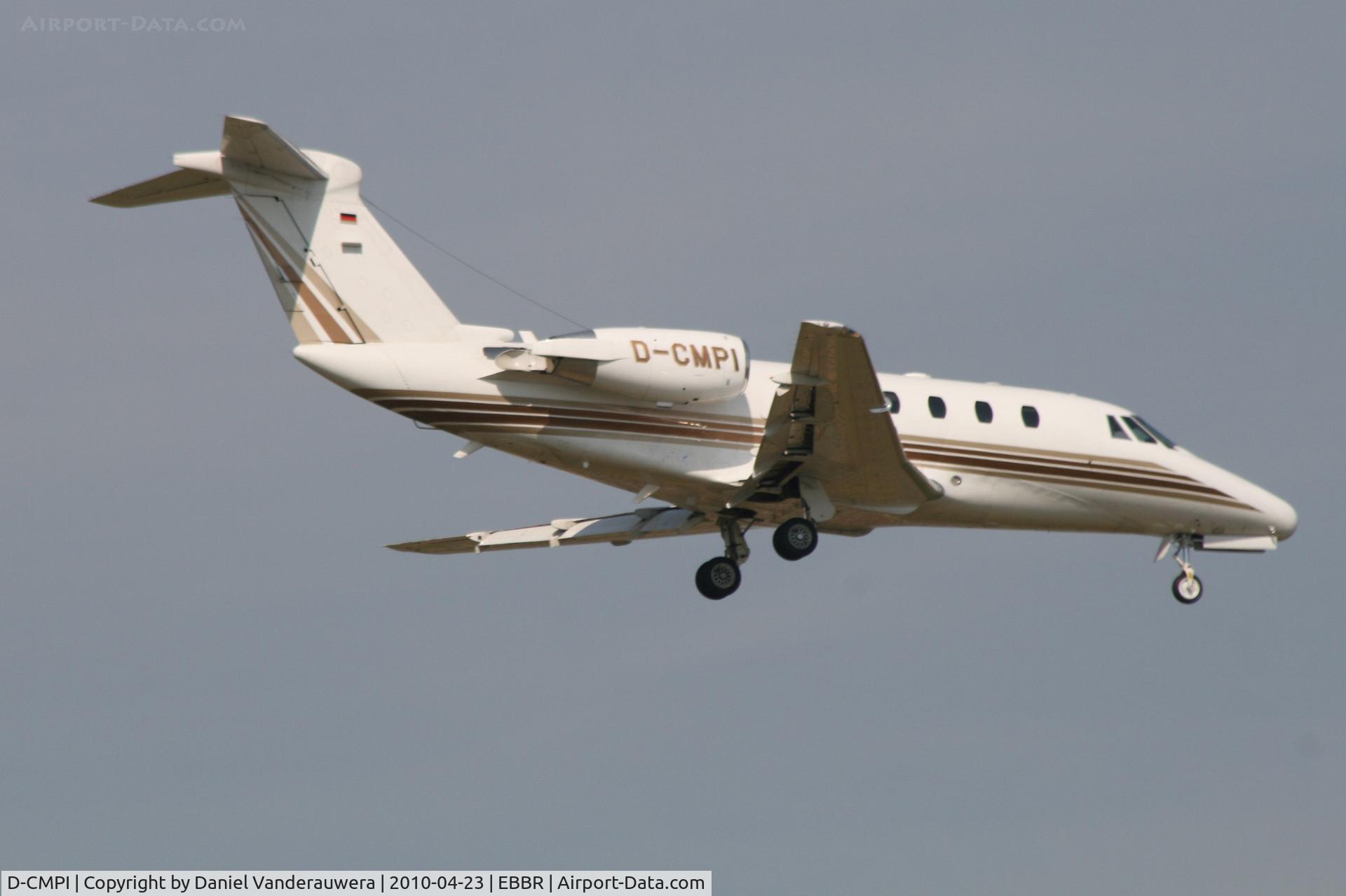 D-CMPI, 1995 Cessna 650 Citation VII C/N 650-7055, Descending to RWY 02