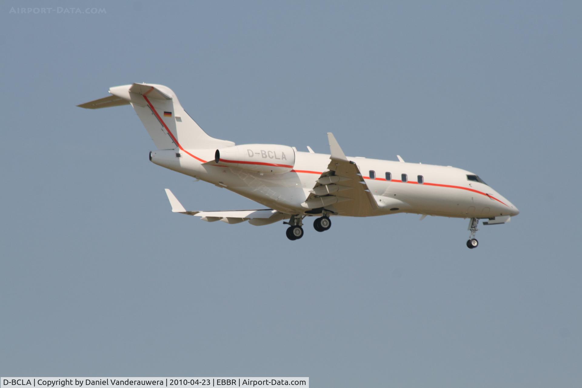 D-BCLA, 2009 Bombardier Challenger 300 C/N 20272, Descending to RWY 02
