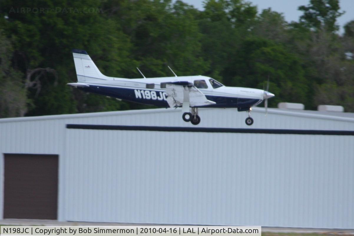 N198JC, 1998 Piper PA-32R-301T Turbo Saratoga C/N 3257028, Sun N Fun 2010.