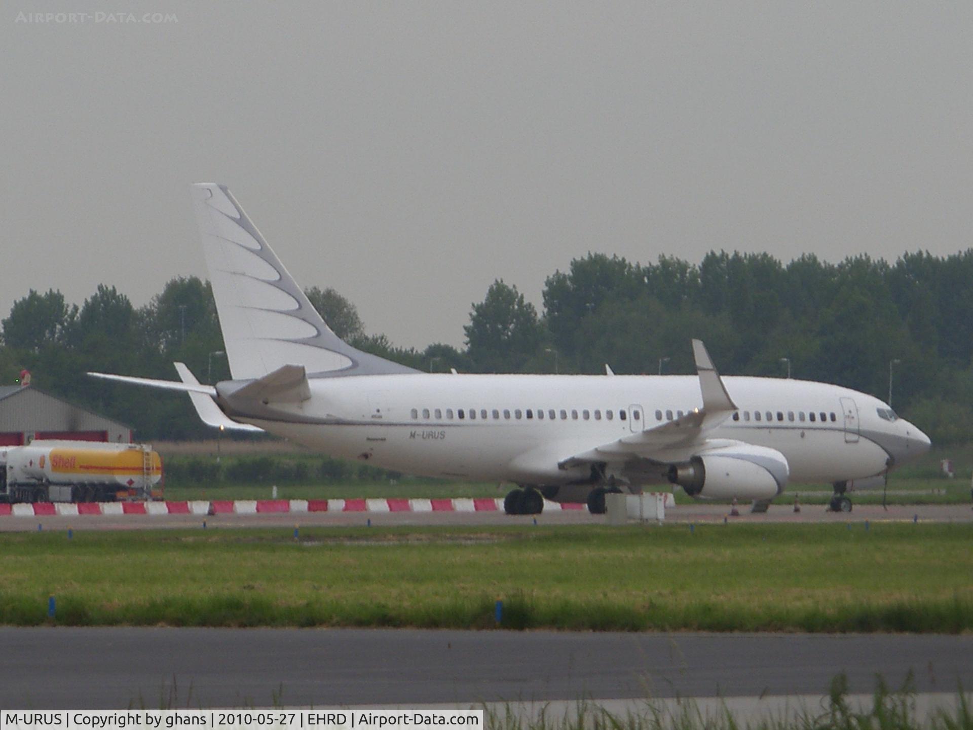 M-URUS, 2005 Boeing 737-7GC BBJ C/N 34622, Parkingstand B2