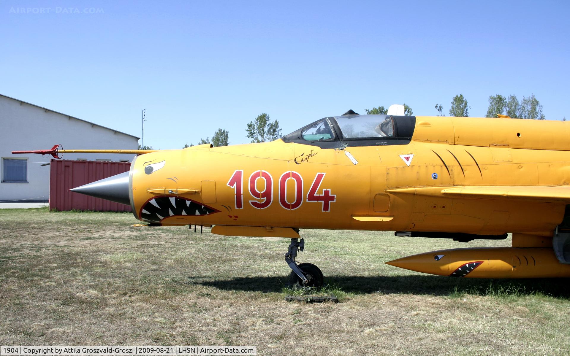 1904, 1978 Mikoyan-Gurevich MiG-21bis C/N 75061904, Szolnok Szandaszölös Airplane Museum