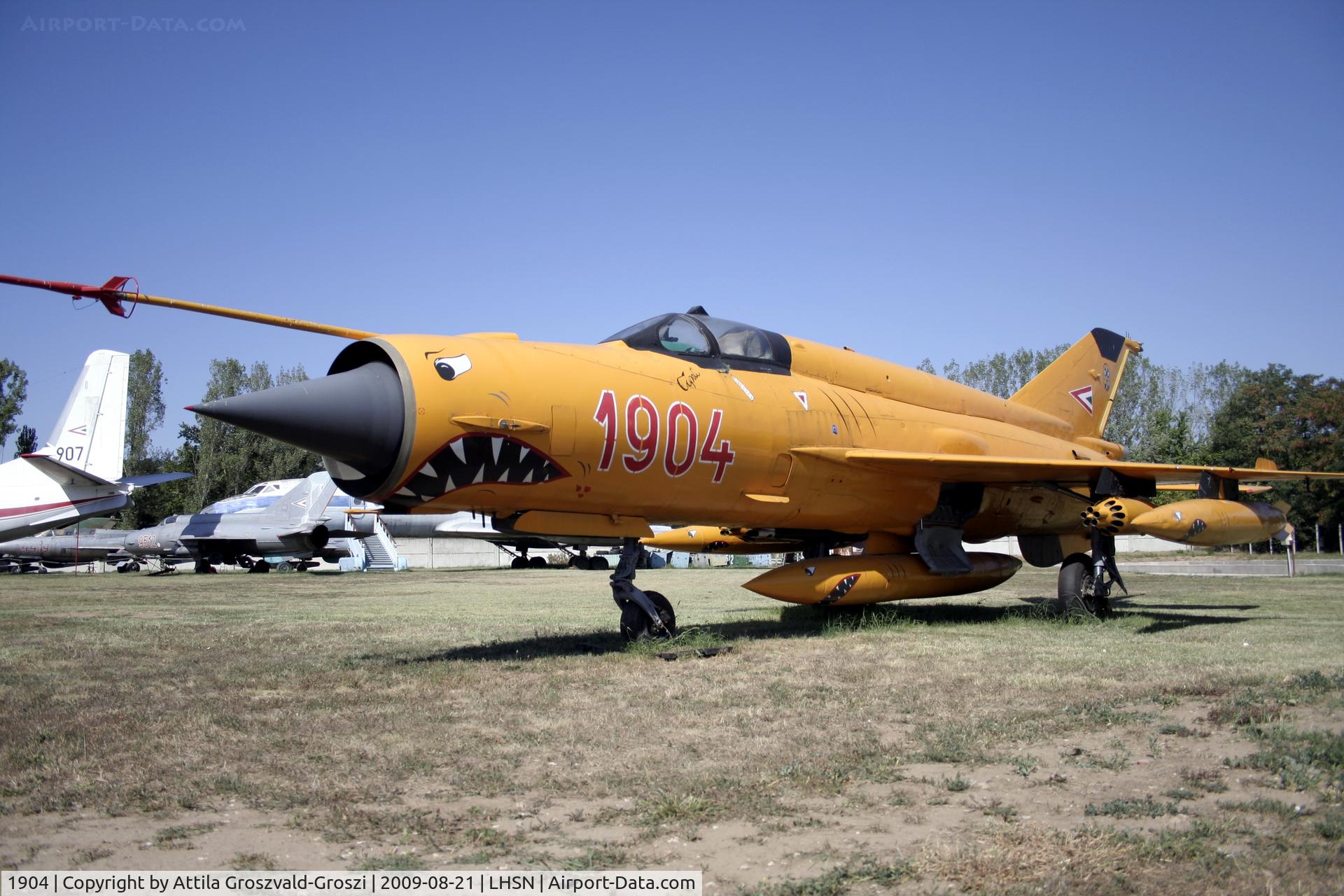 1904, 1978 Mikoyan-Gurevich MiG-21bis C/N 75061904, Szolnok Szandaszöllös Airplane Museum