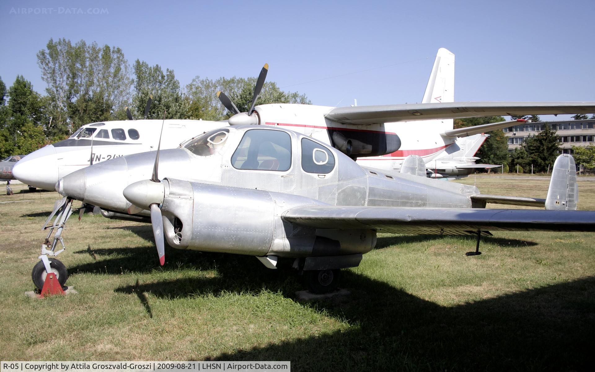 R-05, 1962 Let L-200D Morava C/N 171128, Szolnok Szandaszöllös Airplane Museum