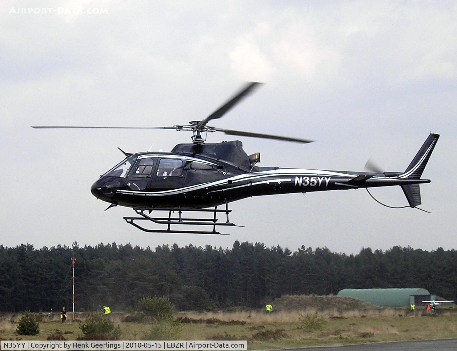 N35YY, Aerospatiale AS-350B-2 Ecureuil C/N 4673, Chip meet 2010 Zoersel Airport