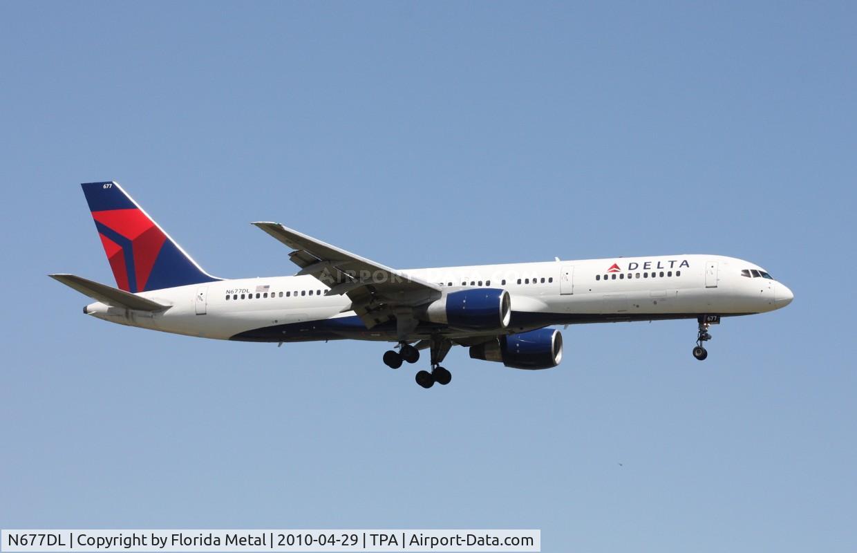 N677DL, 1992 Boeing 757-232 C/N 25982, Delta 757-200