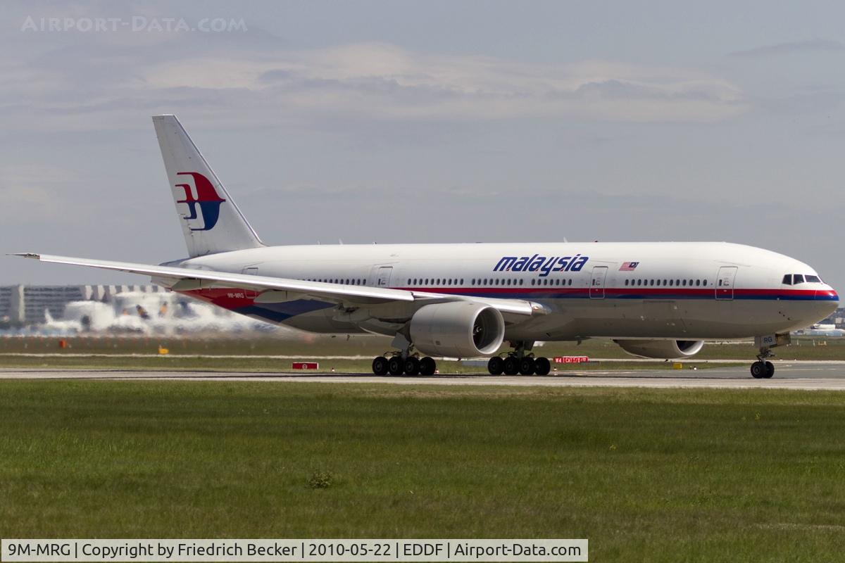 9M-MRG, 1998 Boeing 777-2H6/ER C/N 28414, departing via RW18W