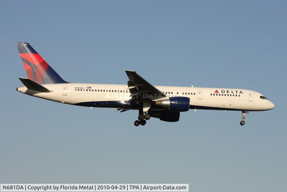 N681DA, 1993 Boeing 757-232 C/N 26957, Delta 757-200