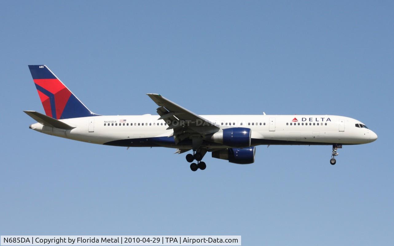N685DA, 1995 Boeing 757-232 C/N 27588, Delta 757-200