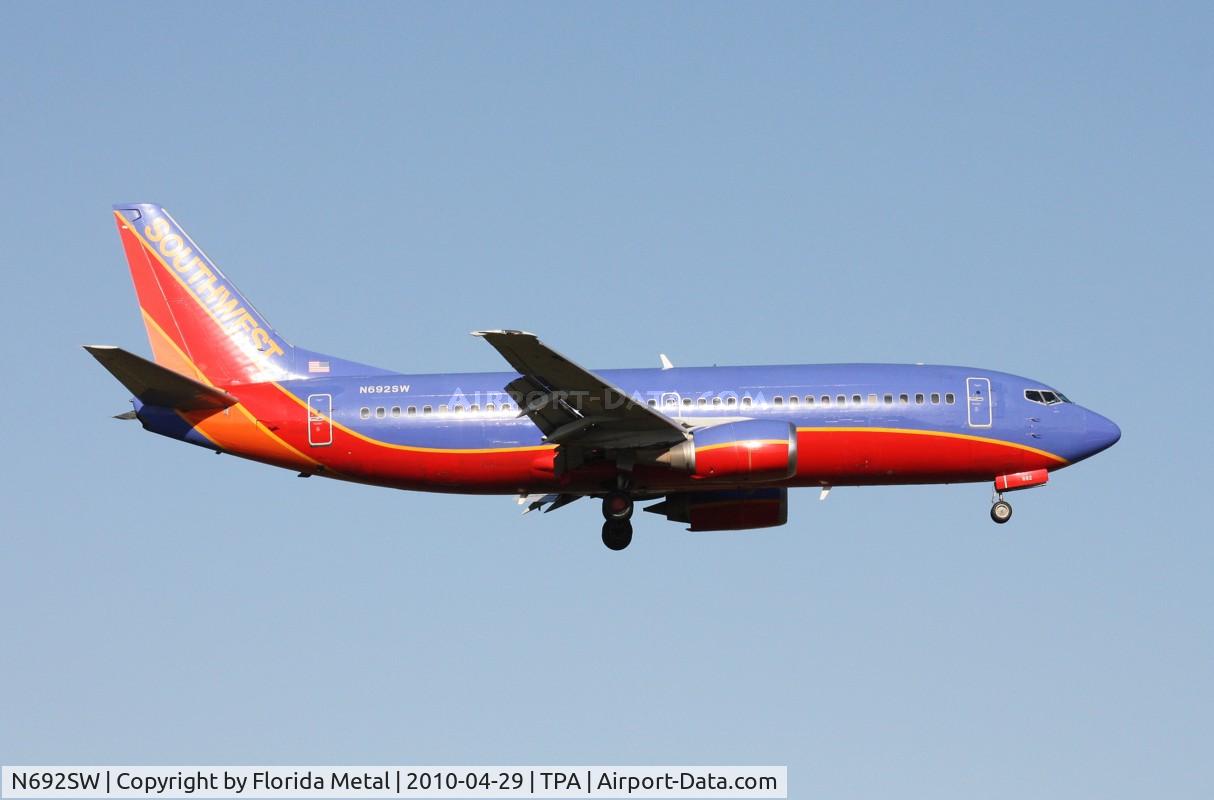 N692SW, 1985 Boeing 737-3T5 C/N 23062, Southwest 737-300
