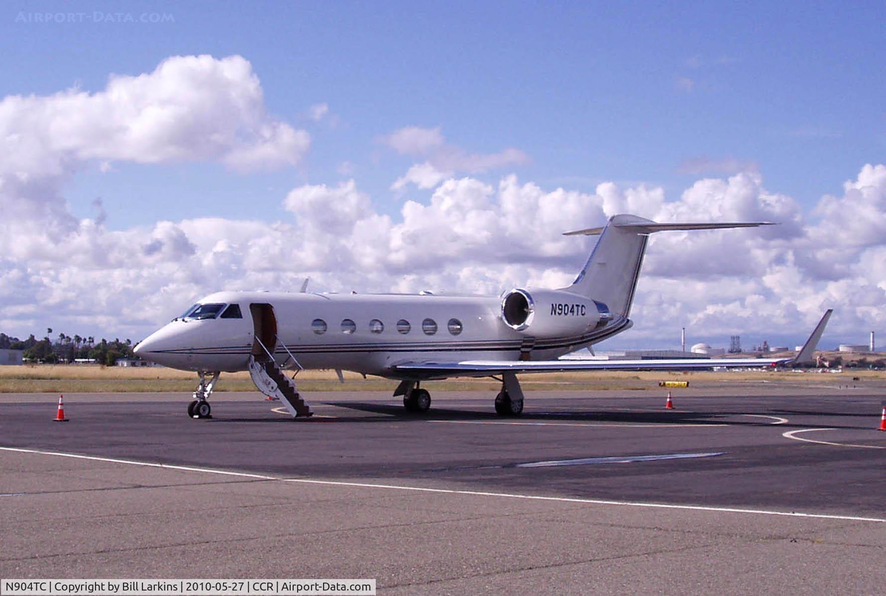N904TC, 2001 Gulfstream Aerospace G-IV C/N 1444, Visitor