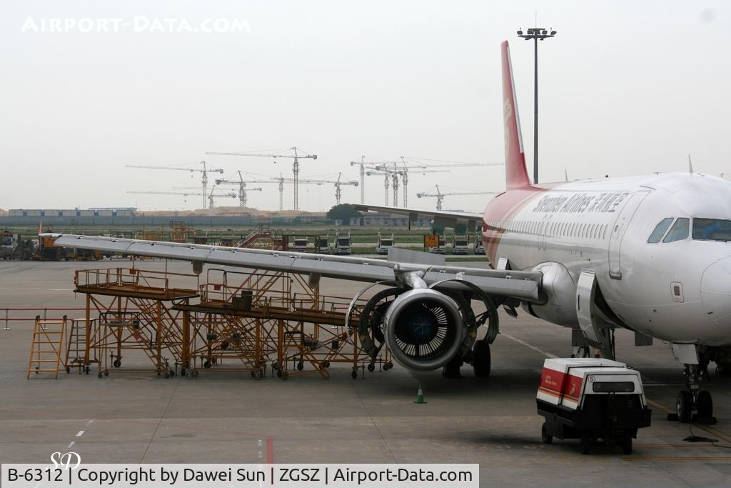 B-6312, 2007 Airbus A320-214 C/N 3131, A320 @ Ramp