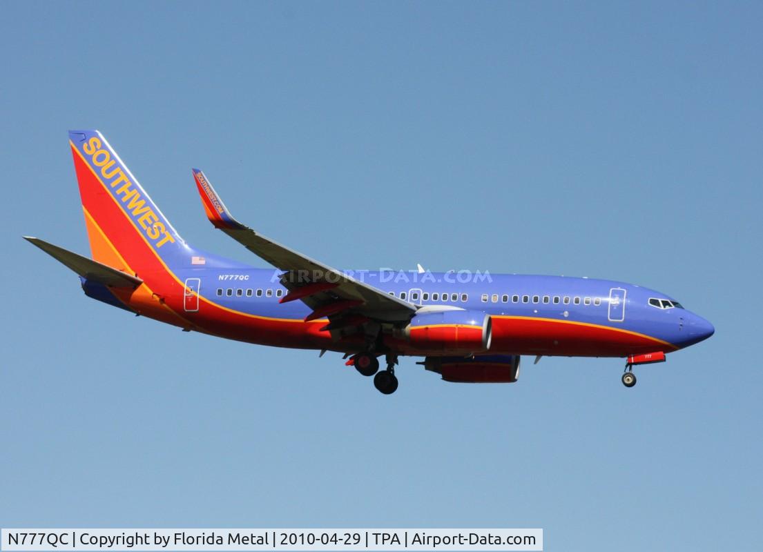 N777QC, 2000 Boeing 737-7H4 C/N 30592, Southwest 737-700