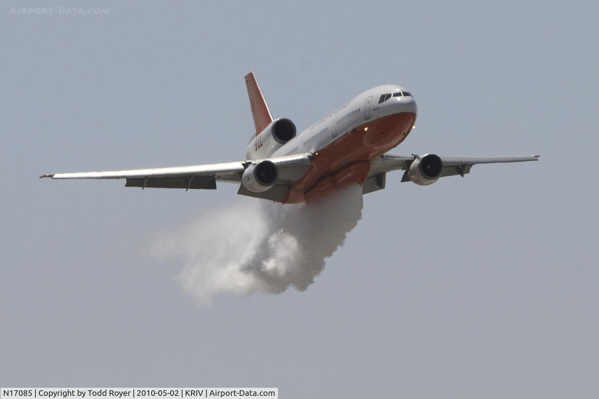 N17085, 1975 McDonnell Douglas DC-10-30 C/N 47957, March Field airfest 2010