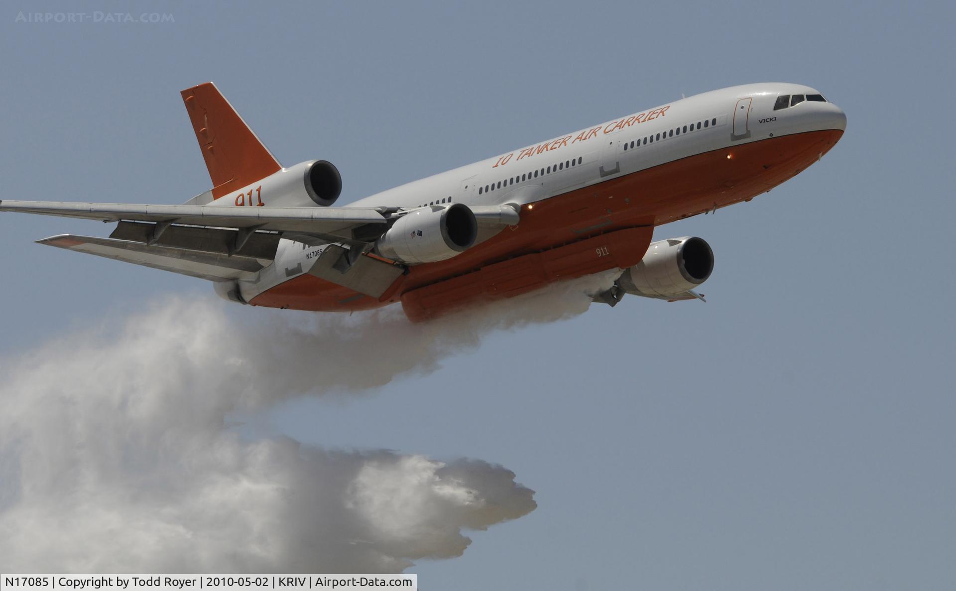 N17085, 1975 McDonnell Douglas DC-10-30 C/N 47957, March field Airfest 2010