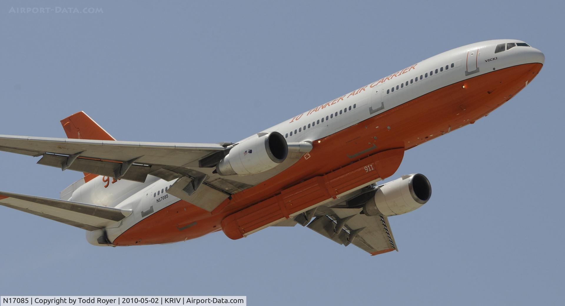N17085, 1975 McDonnell Douglas DC-10-30 C/N 47957, March Field Airfest 2010