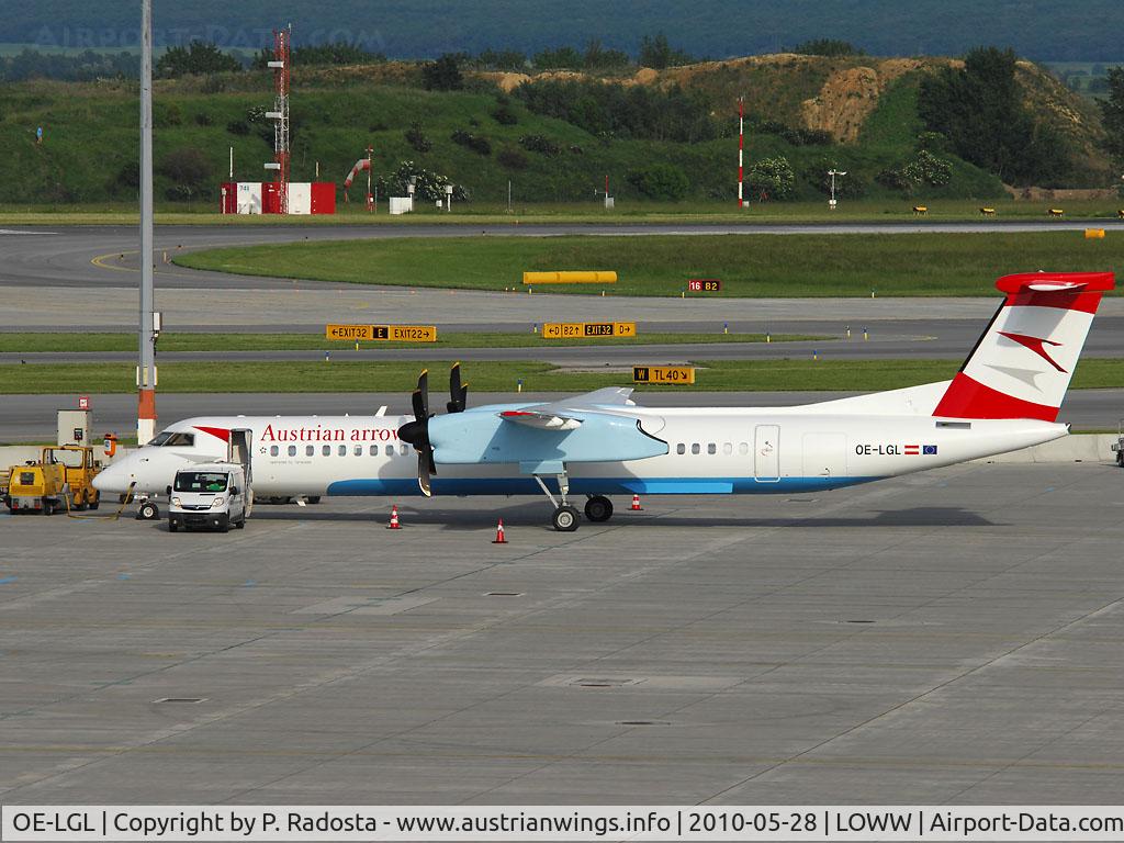 OE-LGL, 2010 De Havilland Canada DHC-8-402Q Dash 8 C/N 4310, Brandnew plane - Austrians first Dash8-Q400 NEXTGEN on the apron - probably one of the first pictures of that new plane at VIE!