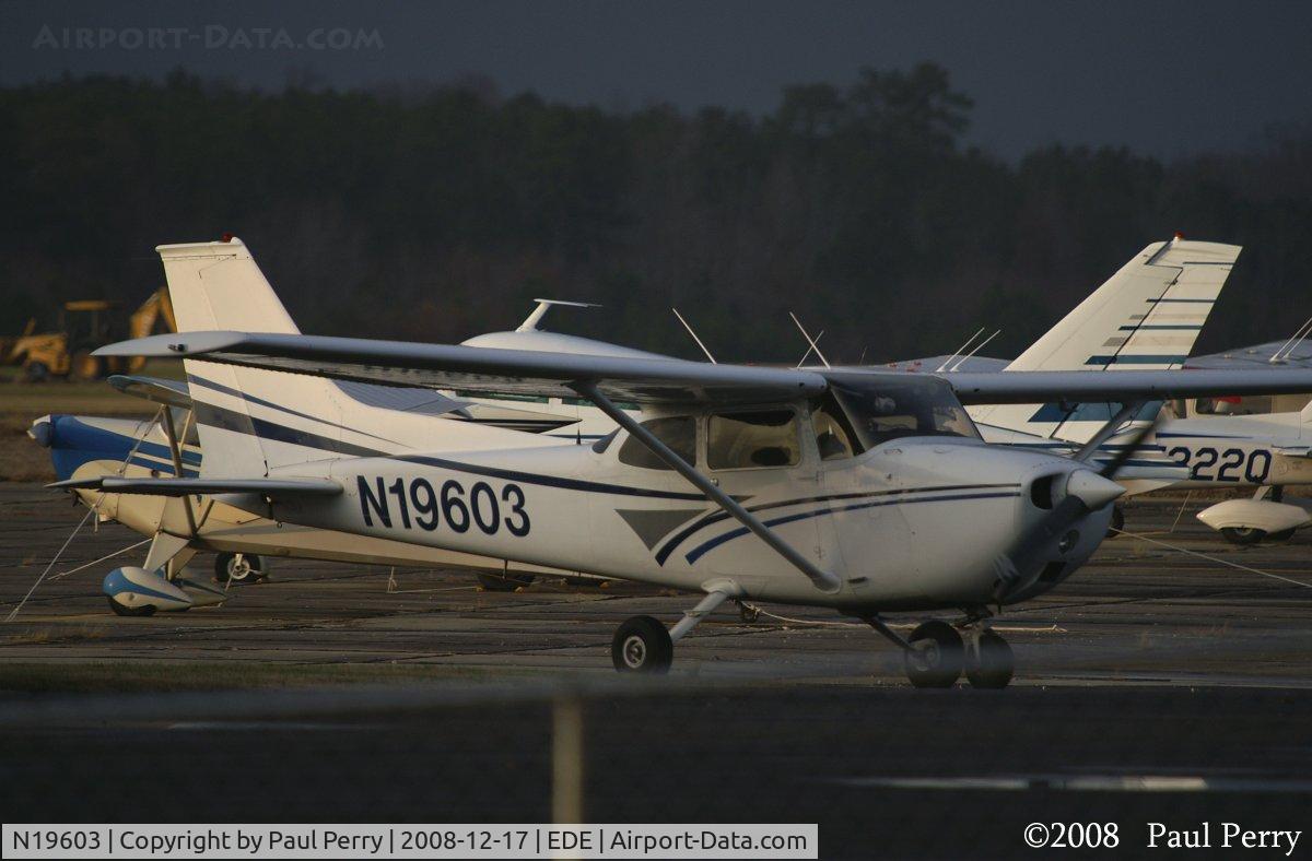 N19603, 1972 Cessna 172L C/N 17260603, Just got in, taxiing to the hangars