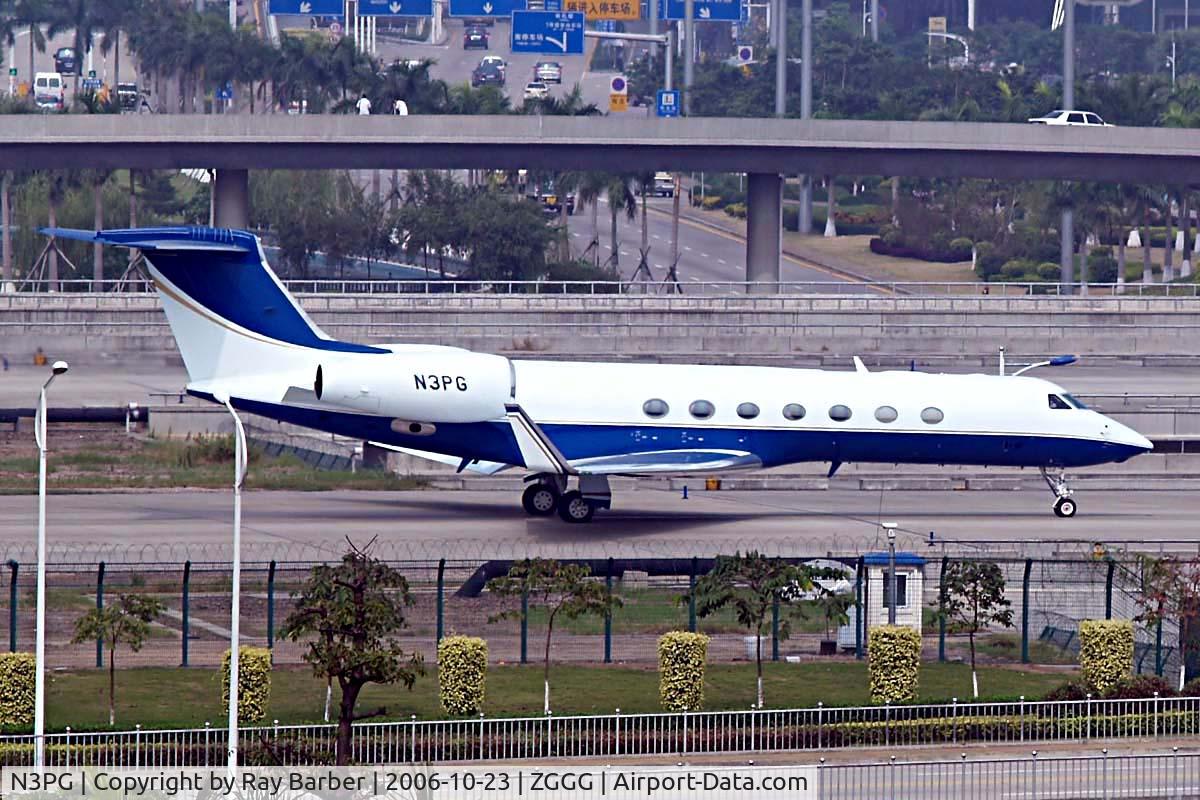 N3PG, 2005 Gulfstream Aerospace GV-SP (G550) C/N 5091, Gulfstream G550 [5091] Guangzhou-Baiyun~B 23/10/2006. Seen taxiing in a long way from home.