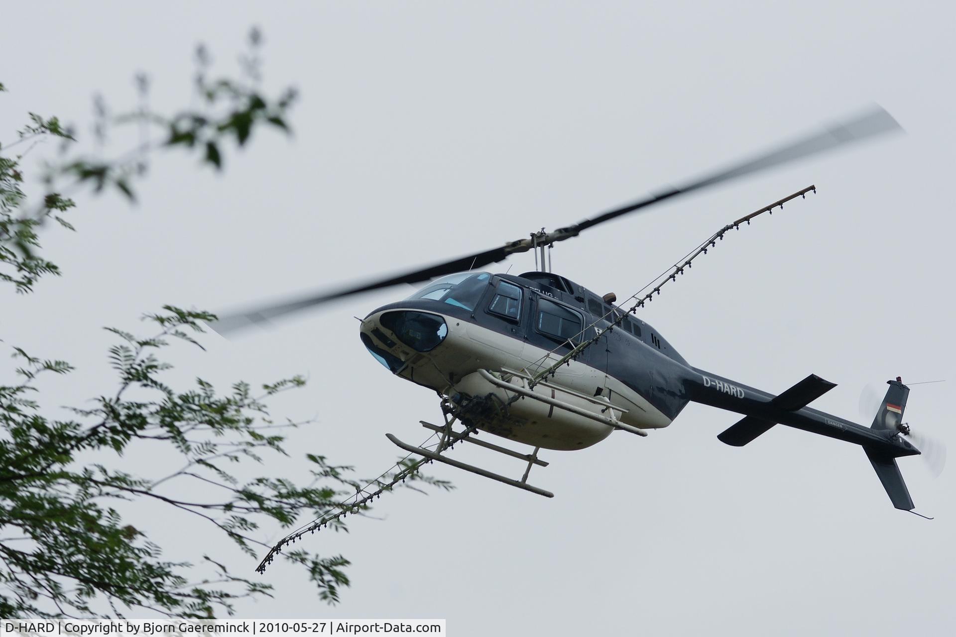 D-HARD, Bell 206B JetRanger II C/N 486, The helicopter flew over the vineyards at Koblenz-Güls, Germany.

Sony A700, Minolta 70-210 F4 at 105mm, F9, 1/320 sec, ISO 200.