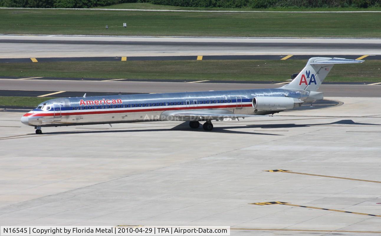 N16545, 1990 McDonnell Douglas MD-82 (DC-9-82) C/N 53027, American MD-82