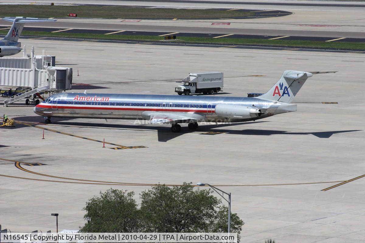 N16545, 1990 McDonnell Douglas MD-82 (DC-9-82) C/N 53027, American MD-82