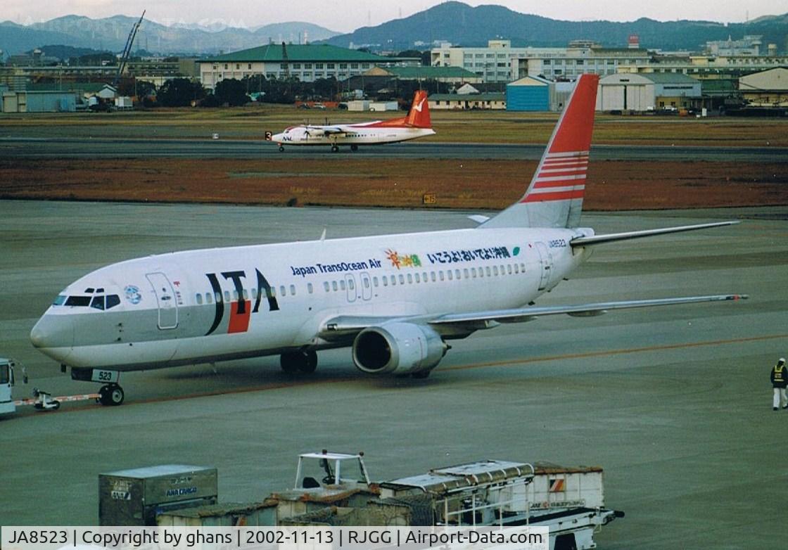 JA8523, 1994 Boeing 737-4Q3 C/N 26603, Japan Transocean Air being pushed back to startup
