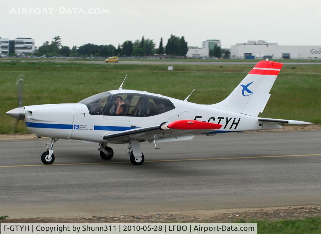 F-GTYH, 2002 Socata TB-20 Trinidad C/N 2170, Taxiing to the military area...