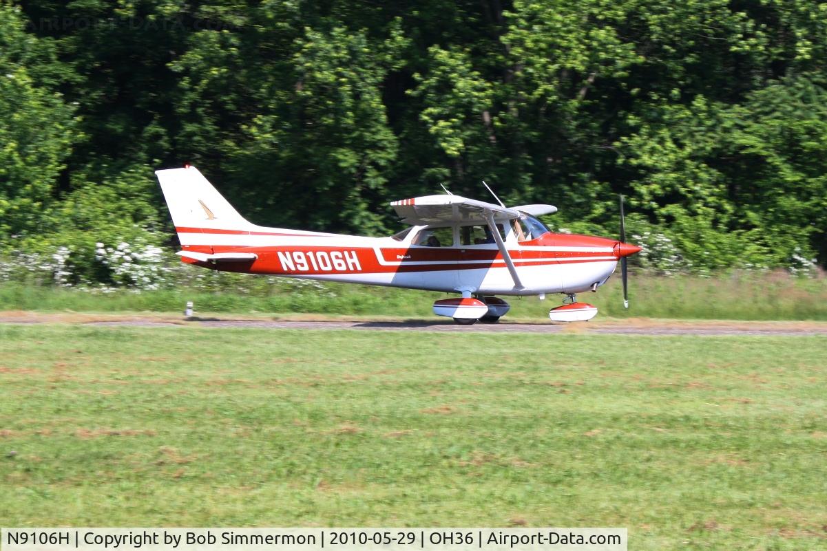 N9106H, 1975 Cessna 172M C/N 17265947, Young Eagle rides at the Zanesville Riverside EAA breakfast fly-in.