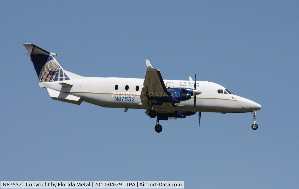 N87552, 1996 Raytheon Aircraft Company 1900D C/N UE-216, Continental Connection B1900D