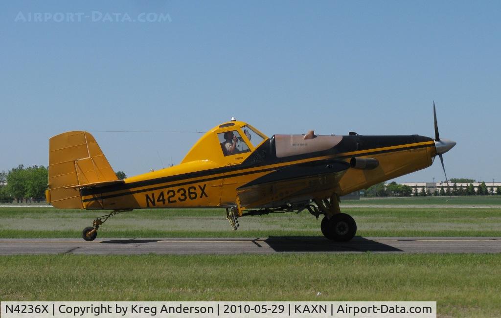 N4236X, 1974 Rockwell International S-2R Turbo Thrush Commander C/N 2007R, The pilot here gave me the peace sign here as he taxiied by. Props for spicing up the pic a bit! (no pun intended)