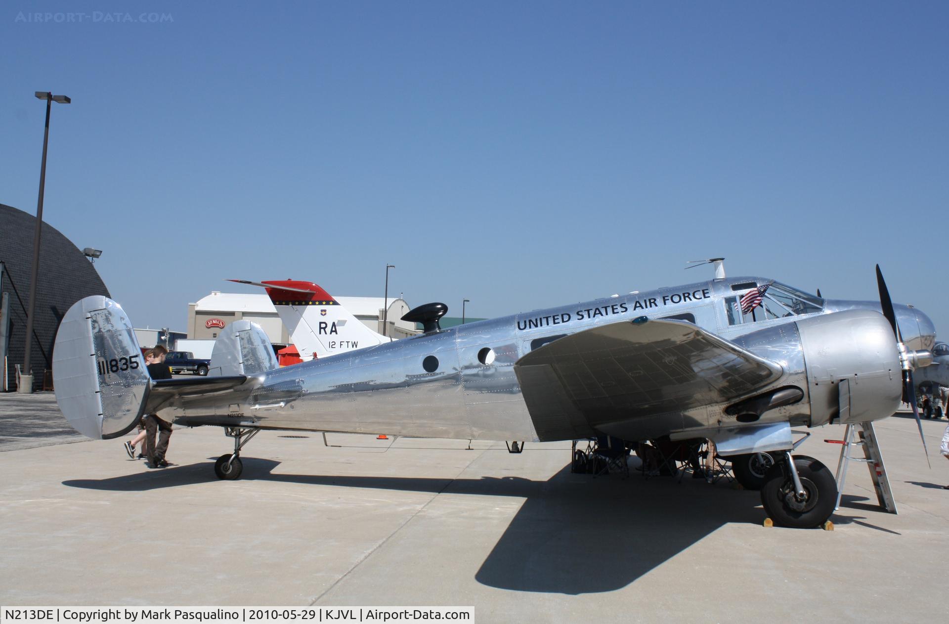N213DE, 1942 Beech C-45H Expeditor C/N AF-392, Beech C-45H