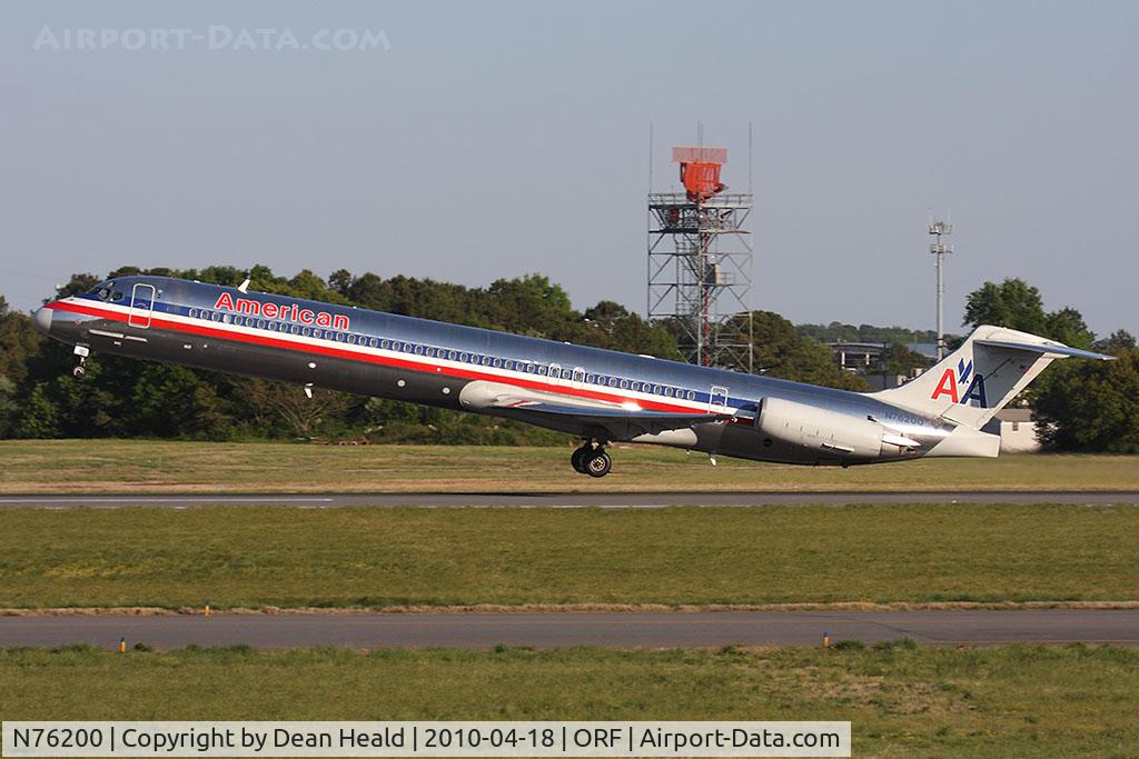 N76200, 1992 McDonnell Douglas MD-83 (DC-9-83) C/N 53290, American Airlines N76200 departing RWY 5 enroute to Dallas/Fort Worth Int'l (KDFW).