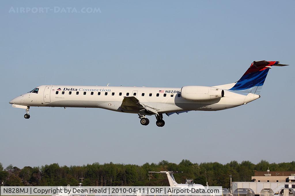 N828MJ, 2000 Embraer EMB-145LR C/N 145218, Delta Connection (Freedom Airlines) N828MJ landing RWY 5.