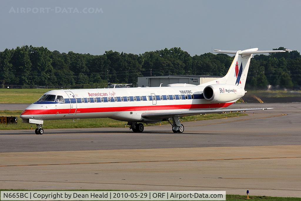 N665BC, 2004 Embraer ERJ-145LR (EMB-145LR) C/N 145783, American Eagle N665BC (FLT EGF3622) taxiing to RWY 23 for departure to Miami Int'l (KMIA).
