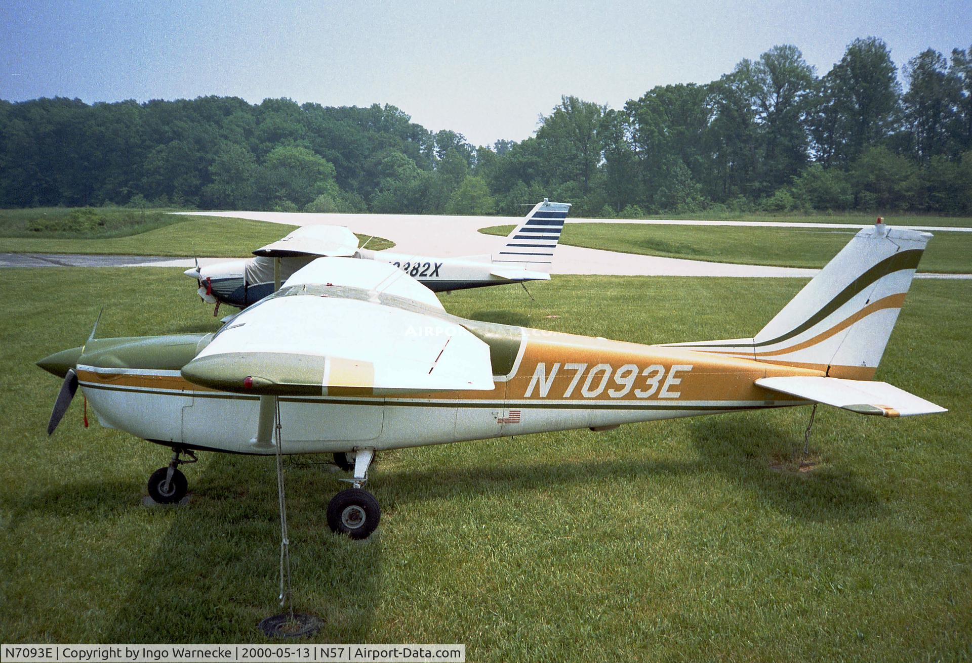 N7093E, 1960 Cessna 175A Skylark C/N 56593, Cessna 175A at New Garden Airport, Toughkenamon PA
