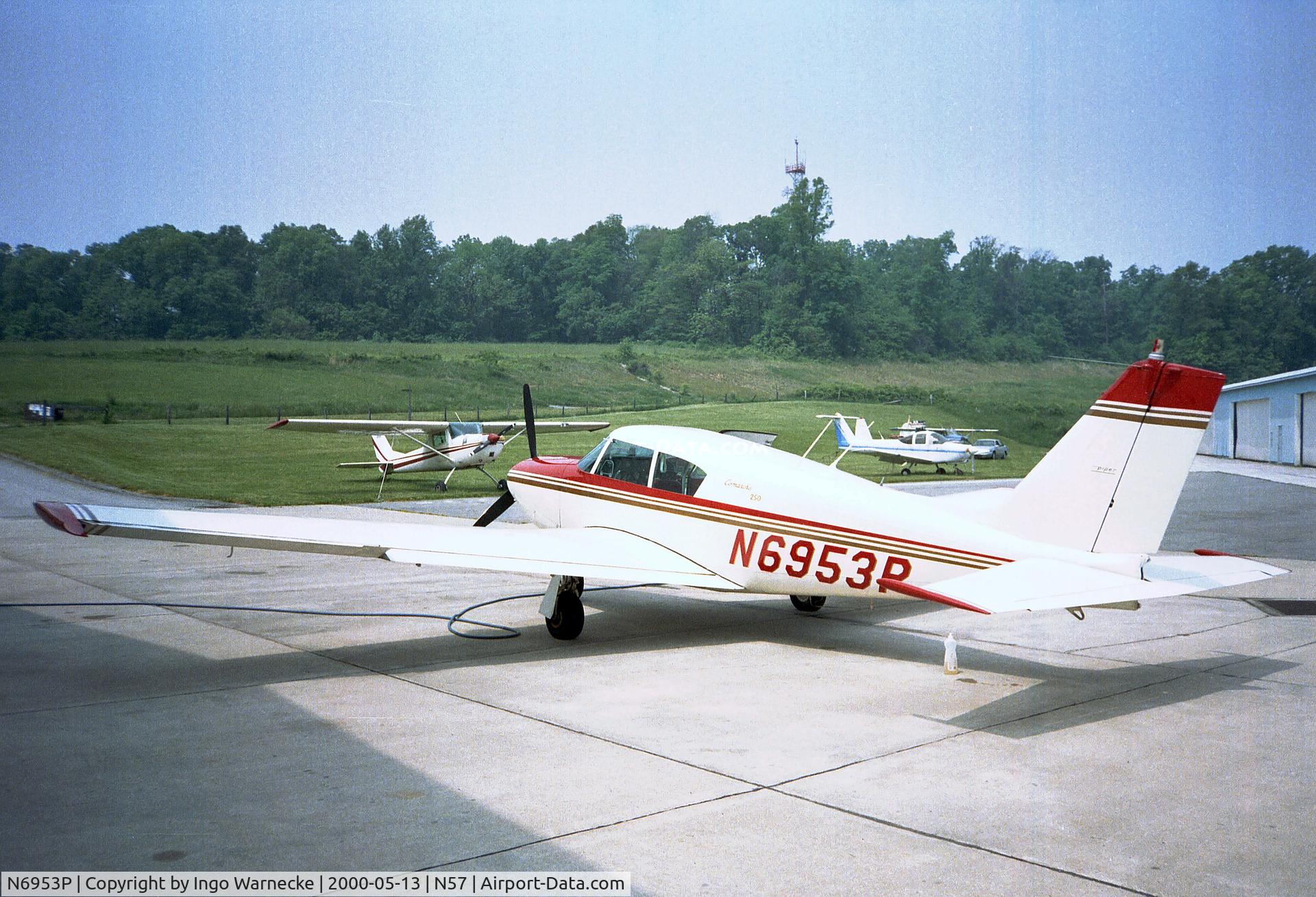 N6953P, 1961 Piper PA-24-250 Comanche C/N 24-2088, Piper PA-24-250 Comanche at New Garden Airport, Toughkenamon PA
