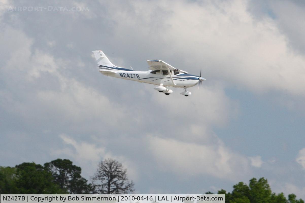 N2427B, 2007 Cessna T182T Turbo Skylane C/N T18208764, Arriving at Lakeland, Florida during Sun N Fun 2010.
