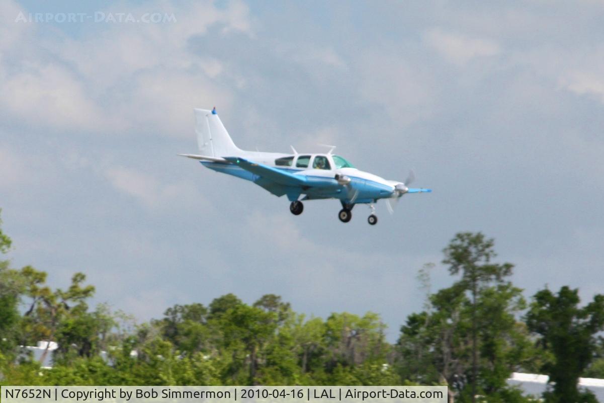 N7652N, 1968 Beech 95-B55 (T42A) Baron C/N TC-1147, Arriving at Lakeland, Florida during Sun N Fun 2010.