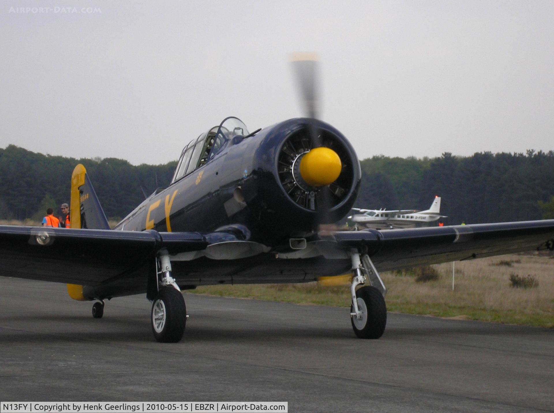 N13FY, 1942 North American AT-6A Texan C/N 78-6922, Chipmunk & Cirrus Meet , May 2010