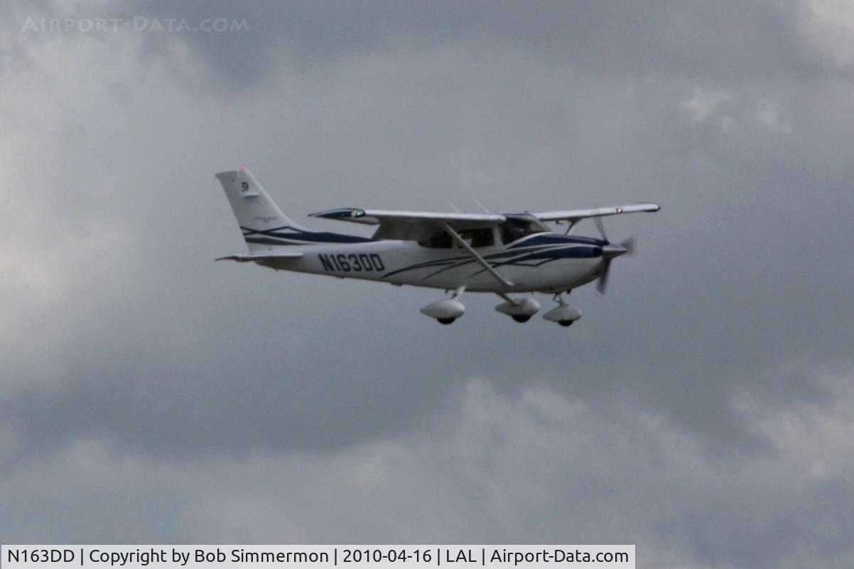 N163DD, 2007 Cessna T182T Turbo Skylane C/N T18208707, Arriving at Lakeland, Florida during Sun N Fun 2010.