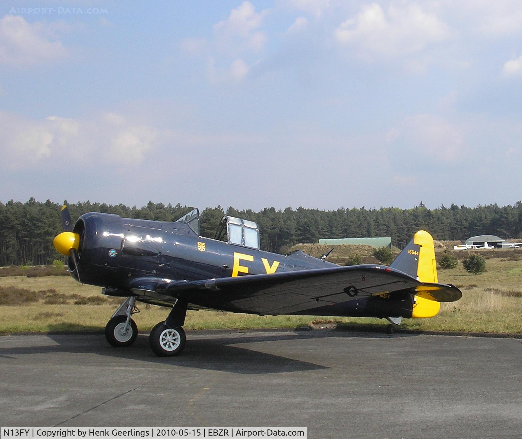 N13FY, 1942 North American AT-6A Texan C/N 78-6922, Chipmunk & Cirrus Meet , May 2010